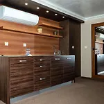 Elit Hotel 3*