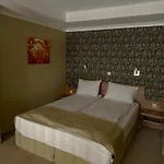 Elit Hotel 3*