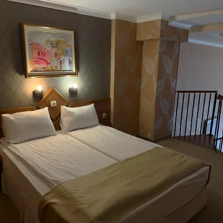 Elit Hotel